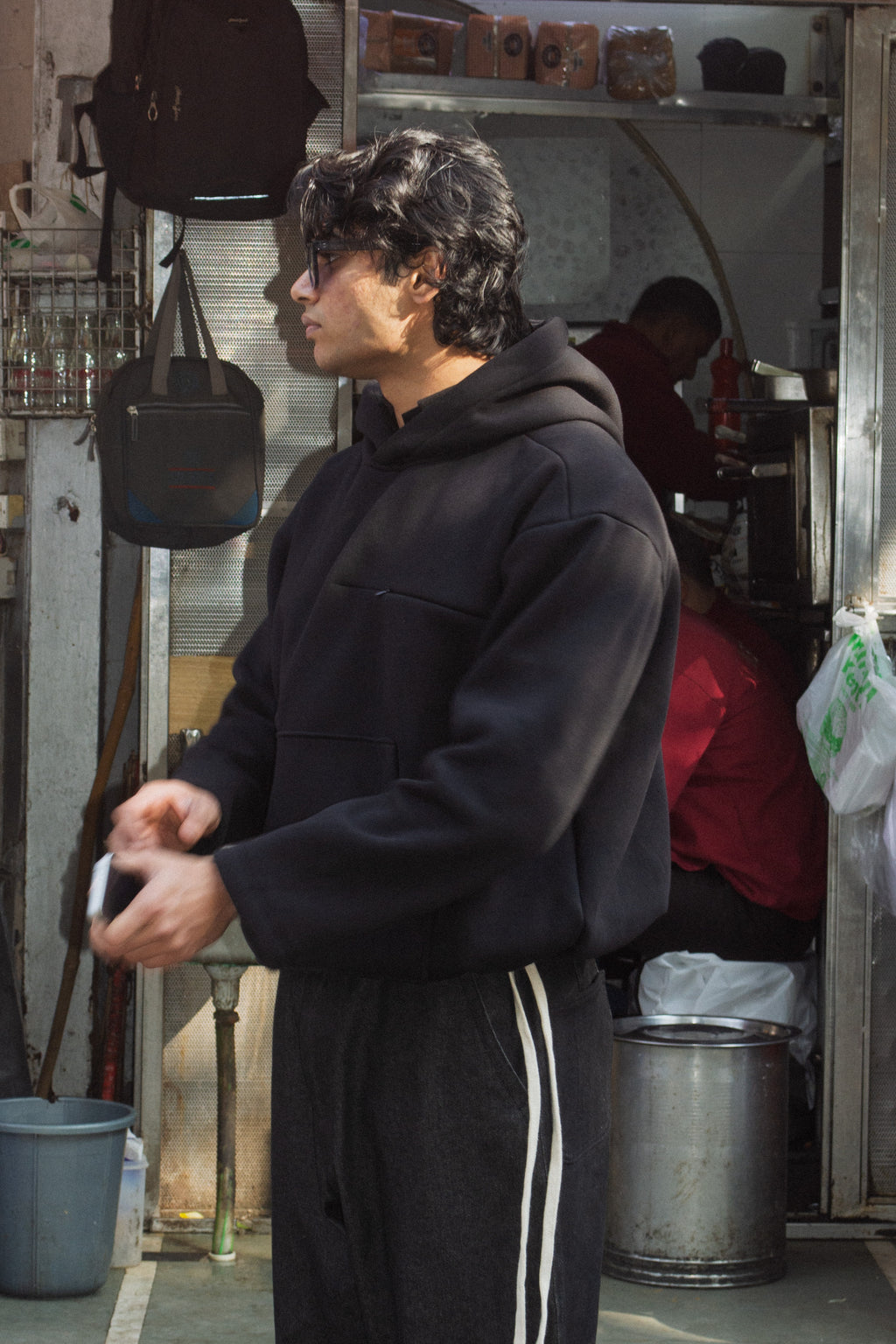 HEAVYWEIGHT HOODIE 420 - BLACK