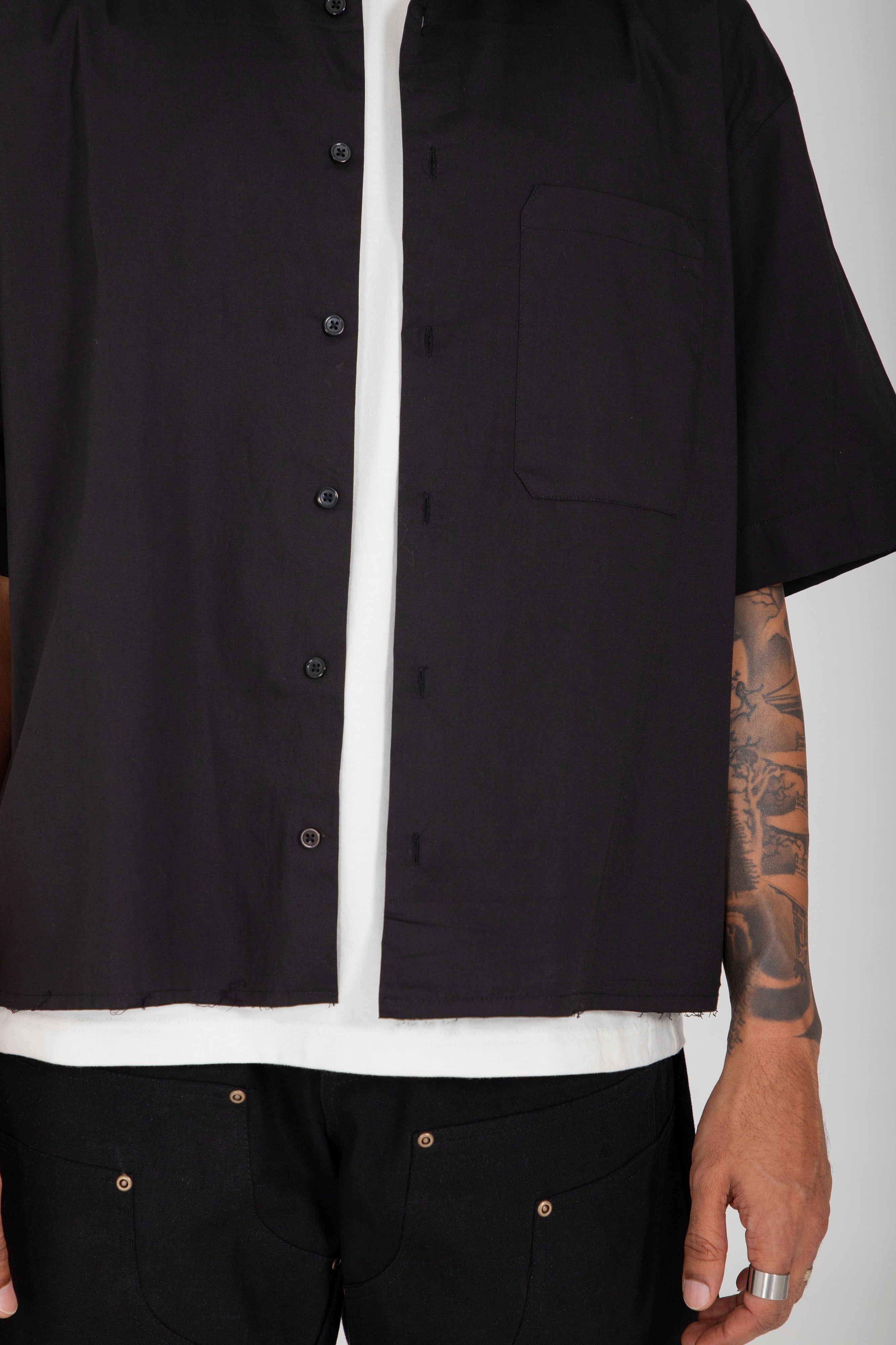 VARDI - HALF SHIRT - BLACK
